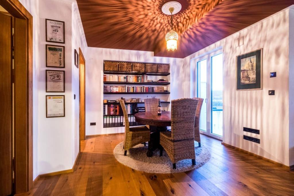 Apartment Wohlfuehloase Mit Blick Auf Trier